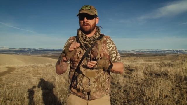 When they try to run! LONG RANGE DEATH-The Best Coyote Hunting and Predator Calling on the net! смотреть онлайн