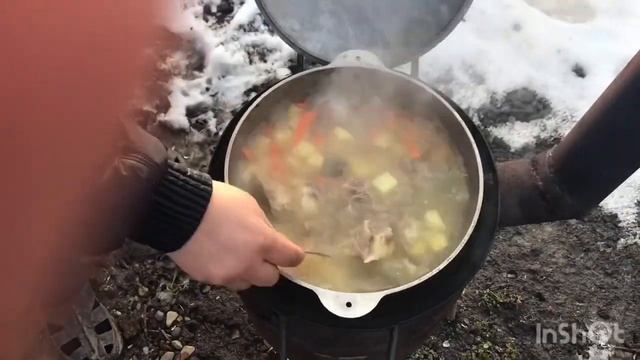 Шашлык из говяжьего стэйка, бараний плов в казане на мангале,шулюм бараний смотреть онлайн