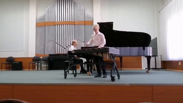 И. С. Бах. Менуэт и "Шутка" из оркестровой сюиты №2 на ксилофоне смотреть онлайн