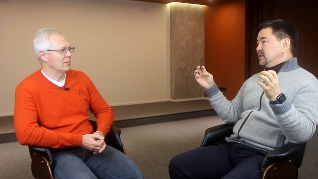 Маргулан Сейсембай про Украину | HUG'S смотреть онлайн