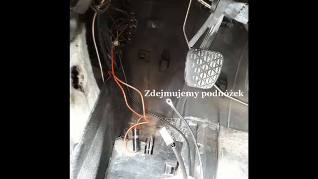 Montaż obrotomierza - Mercedes w201 190E (How to Install a Tachometer - Mercedes w201) смотреть онлайн