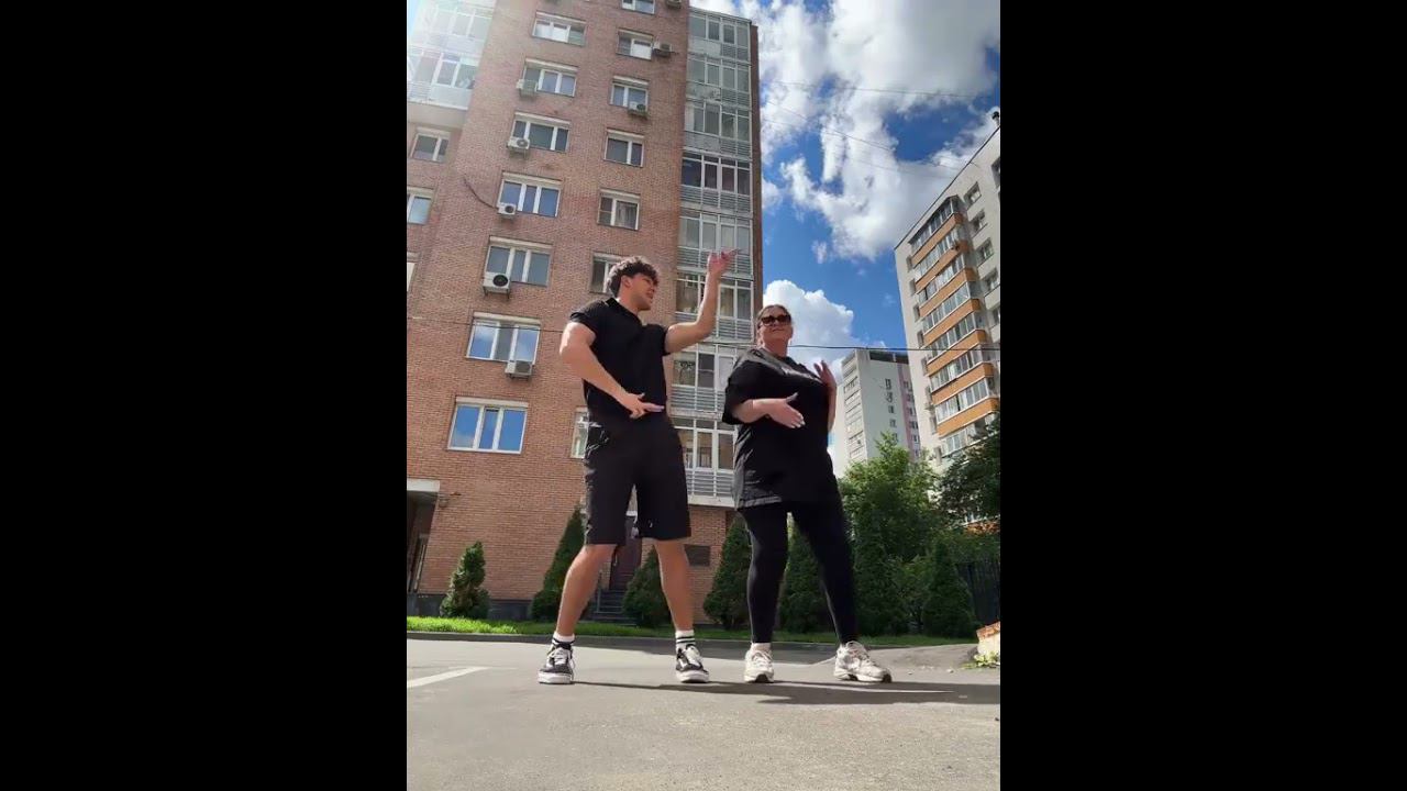 Женя Лизогуб с мамой смотреть онлайн