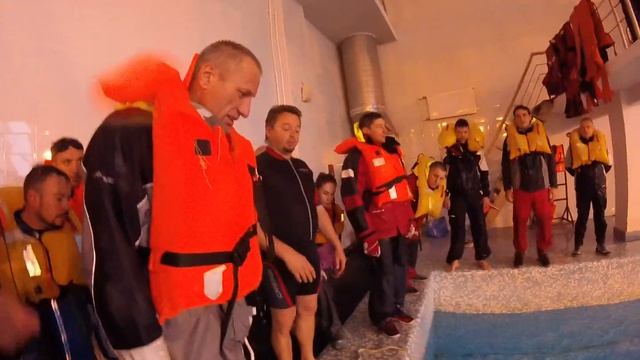 Активация спасательного плота смотреть онлайн