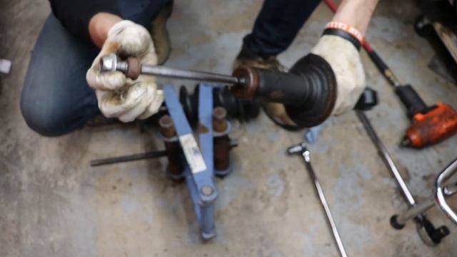 Repair Series || How to Replace Subaru Rear Shocks смотреть онлайн