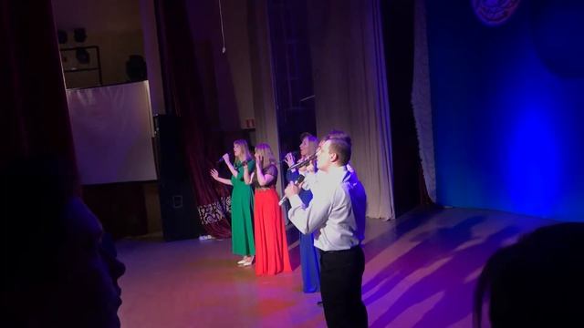 ?ЗА ТИХОЙ РЕКОЮ. Ансамбль «Акцент» смотреть онлайн