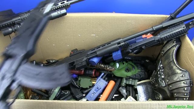 Big Box of Toys - Box Full of Guns Toys ! Military & Police Gun Toy - Toys for Kids смотреть онлайн