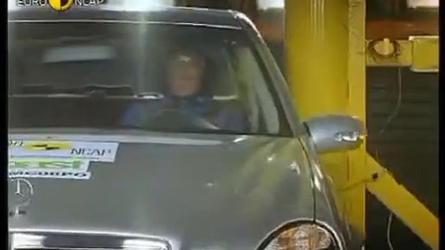 Краш тест Mercedes-Benz E-Class E200 2002 (E-NCAP)