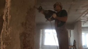 Снятие цементной штукатурки.