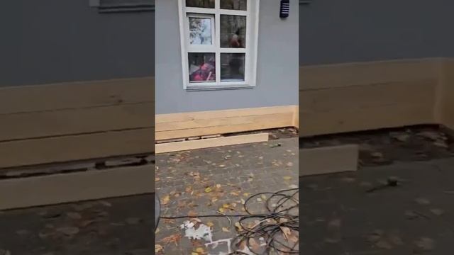 У него инструмента больше чем у любого специалиста в городе Сочи. #стройка #шуруповерт смотреть онлайн