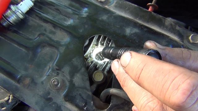 Если вывернул свечу вместе с резьбой смотреть онлайн