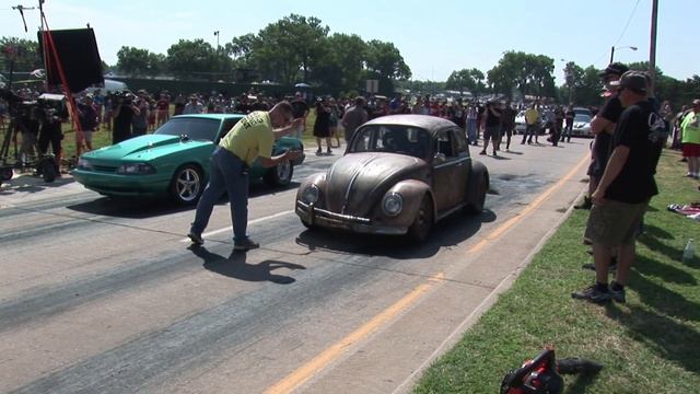 AZN Dung Beetle Wheelstand -vs- Mustang смотреть онлайн