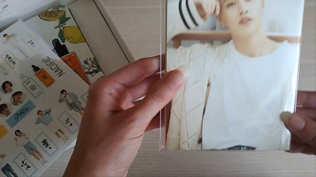 ? распаковка коллаб бокса nacific x stray kids смотреть онлайн