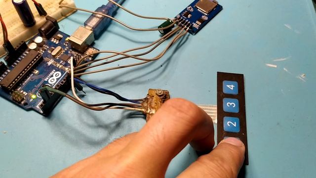 Ардуино Подсчет пасажиров в автобусе смотреть онлайн