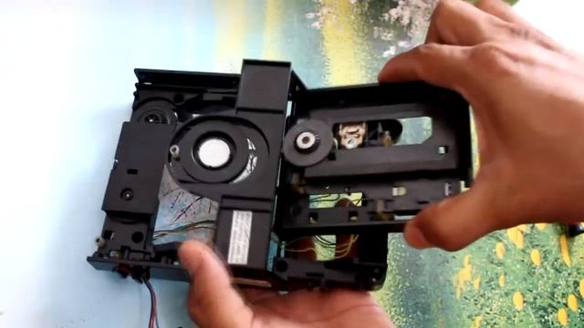 วิธีเปลี่ยนหัวอ่านและเฟืองขับถาดเครื่องเล่น CD MARANTZ หัวอ่าน CDM 12.1 , Vam1202 смотреть онлайн