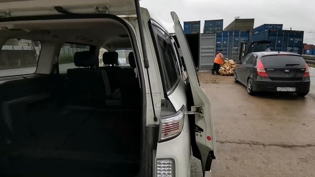 Купил с аукциона Японии NISSAN ELGRAND в Москве смотреть онлайн