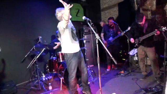 КОММУНИЗМ - Не поеду во Вьетнам / Черный цвет / На блаженном острове коммунизма / Фантом смотреть онлайн