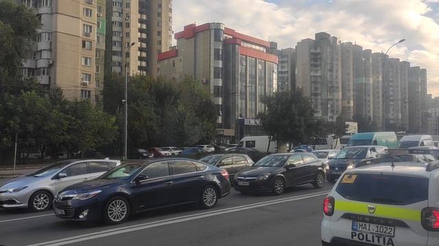 Поездка в автобусе Ikarus 280.33O № 122 (C FG 975) / Ikarus 280.33O nr. 122, Chișinău смотреть онлайн