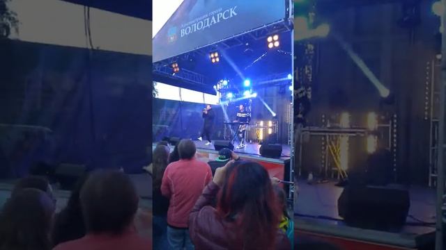 Выступает Алексей Потехин(Хиты легендарной гр.РУКИ ВВЕРХ.) г. Володарск 2018.10.06. смотреть онлайн