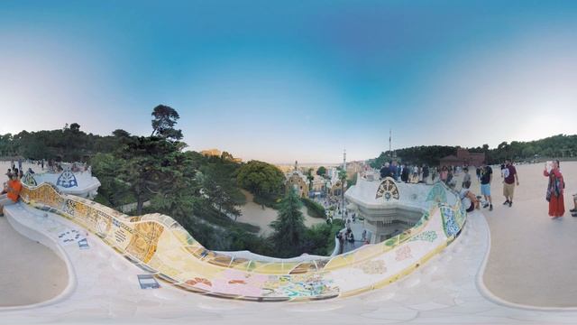 Spain, Guell park in Barcelona VR 360 travel video. Барселона, Испания, панорамное видео. смотреть онлайн