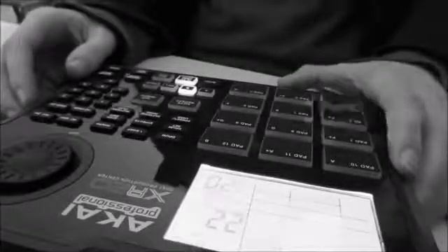 DJ Fyza - Sunshine (made with Akai XR20 Professional Drum Machine) смотреть онлайн