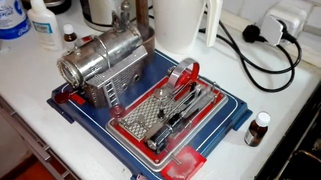 Wilesco D12 в действии. смотреть онлайн