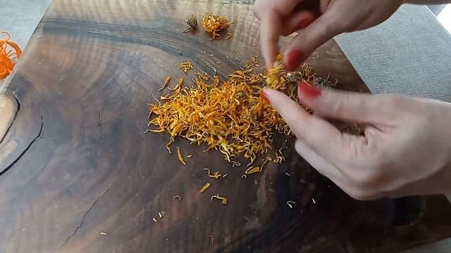 Волшебные свечи из вощины с календулой. смотреть онлайн