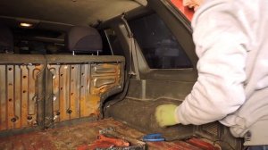 Разборка салона Nissan Terrano 2.7 diеsel. Подготовка к покраске часть 1