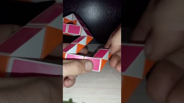 как сделать двойную подставку для кубиков Рубика из змейки Рубика смотреть онлайн