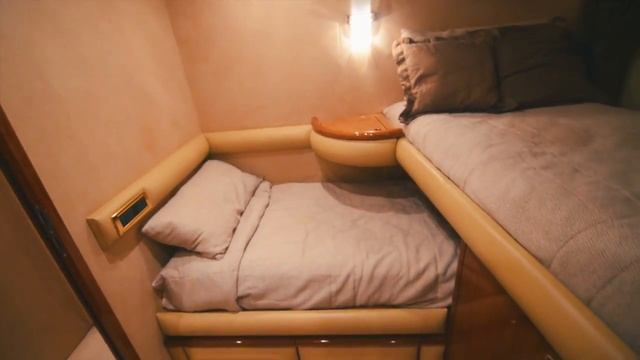 2007 Azimut Evolution Fly Bridge 68 смотреть онлайн