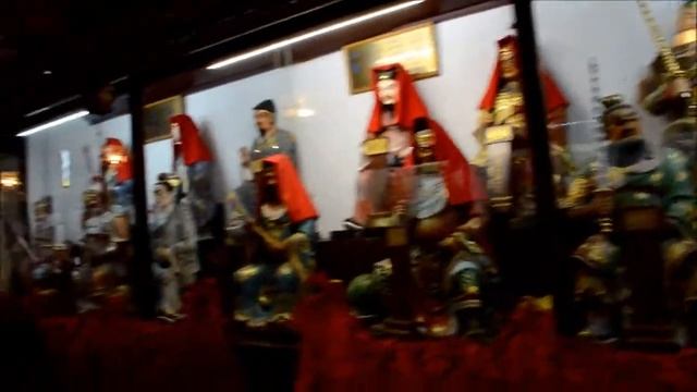 SHANGHAI (JING AN TEMPLE,CHENGHUANG TEMPLE смотреть онлайн