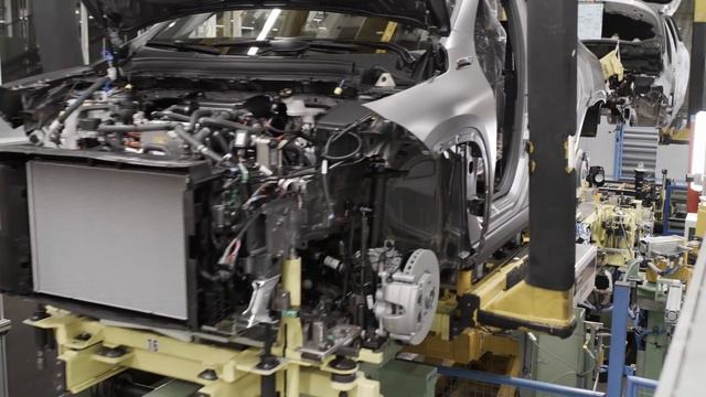 El coche eléctrico más barato de Mercedes: así es el nuevo Mercedes EQA | Análisis | Diariomotor смотреть онлайн