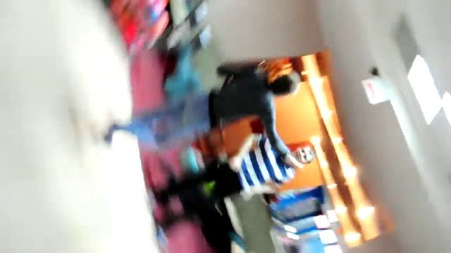 How To Play Bowling! / как играть в боулинг!