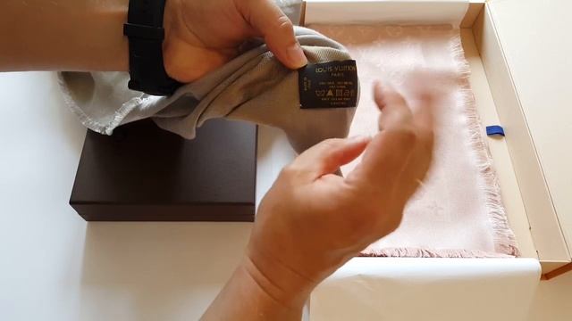 Новая коробка Louis Vuitton. Сравнение дизайна старой и новой шали . смотреть онлайн