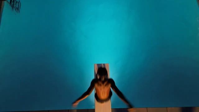 Diving Board Challenge смотреть онлайн