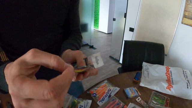 Готовимся к рыбалке в Астрахани. Обзор офиса SharesPro смотреть онлайн