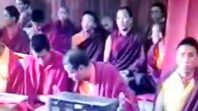 Tulku Namdak Choying Rinpoche at Boudha stupa during World Peace Puja 2008 смотреть онлайн