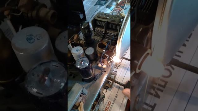 Радиоприемник "АРЗ" (модель 1952 года) смотреть онлайн