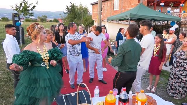 Освещаване на Новия Дом на Ице и Ани Село Костенец смотреть онлайн