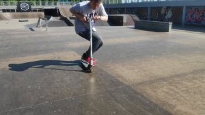 Учусь Трюкам на САМОКАТЕ с Нуля | Топ 5 трюков для новичков