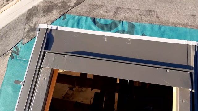 34. Установленные оклады Факро в кровлю под мягкую черепицу. смотреть онлайн