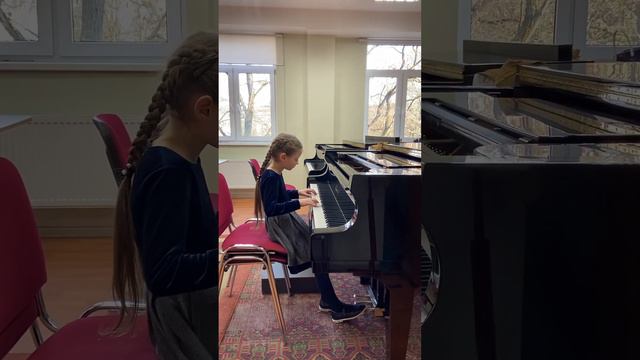 М. Клементи Сонатина до мажор ор.36, №1. 3 часть, испол. Волкова Василиса 8 лет смотреть онлайн