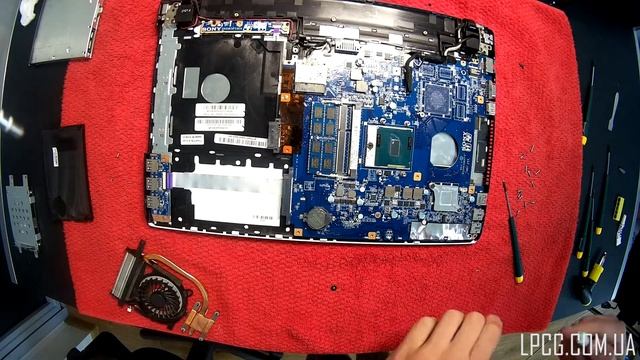 Как разобрать и почистить ноутбук Sony Vaio SVE151J11V (Disassemble Sony Vaio SVE151J11V)