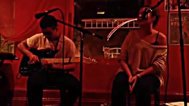 Video Games Cover - Avril O'Neill and Jake Jones смотреть онлайн