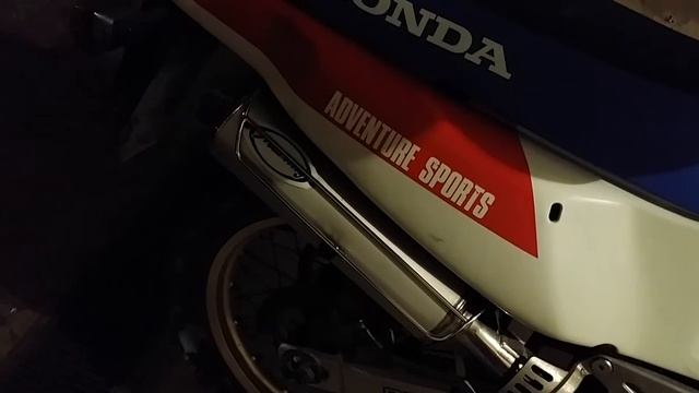 Africa Twin 650 Marving exhaust vs Arrow Paris Dakar replica смотреть онлайн