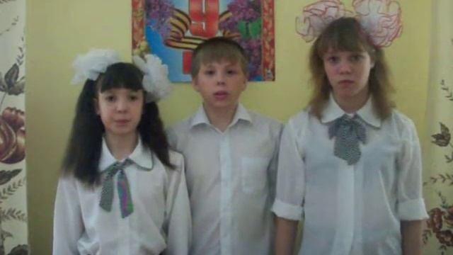 разные авторы «Поклонимся Великим тем годам...» смотреть онлайн