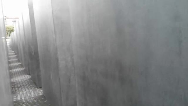 Берлин - мемориал памяти жертвам холокоста смотреть онлайн