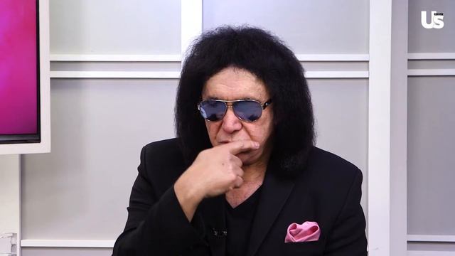 Gene Simmons Plays My First Time смотреть онлайн