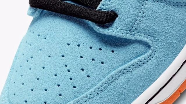 Detailed Look Nike SB Dunk Low “Gulf смотреть онлайн