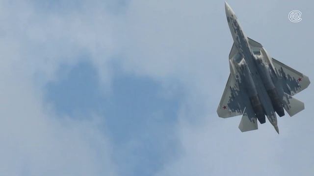 Пилотаж Су-57, авиасалон МАКС 2021 (тренировочные полеты) 16.07.21. смотреть онлайн