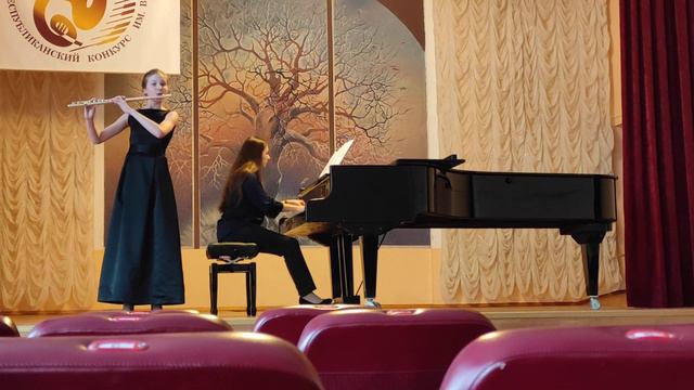 Ульяна Анищенко 13 лет. Ю. Должников Элегия. Н. Аладов Скерцино смотреть онлайн